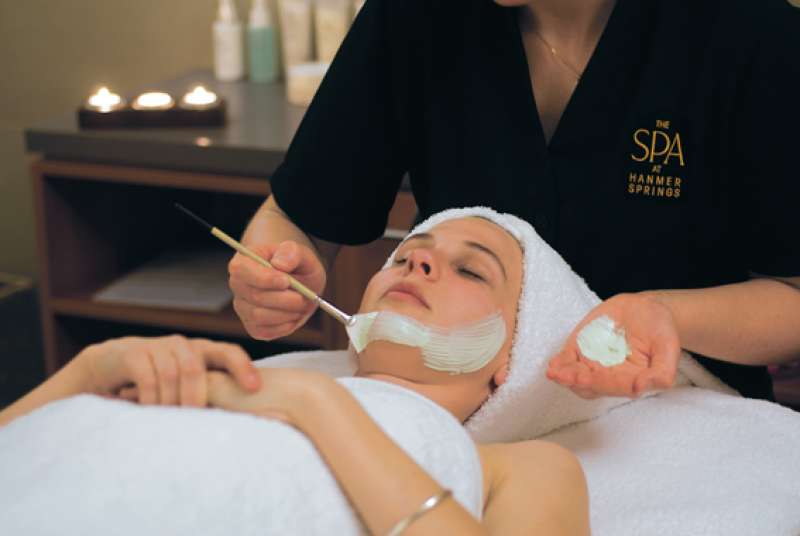 Renew Facial The Spa FocusFillWzgwMCw1MzYsInkiLDBd